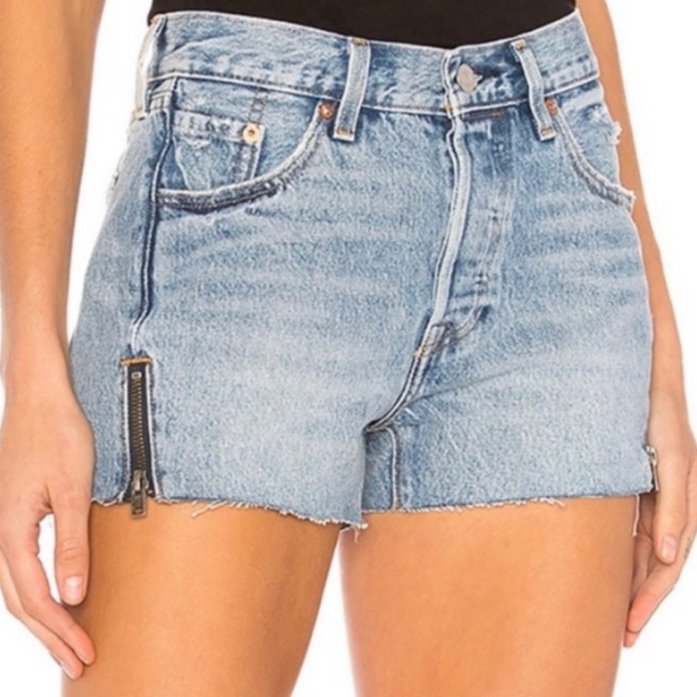 NWT Levi’s 501 denim zipper shorts sz 24